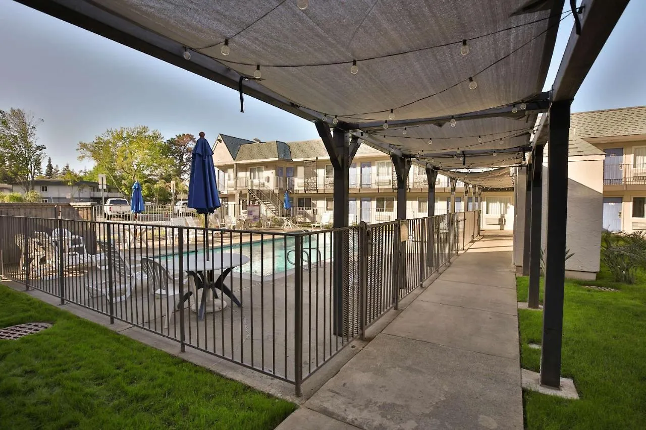 *** Hotel Motel 6-Sacramento, Ca - Central United States